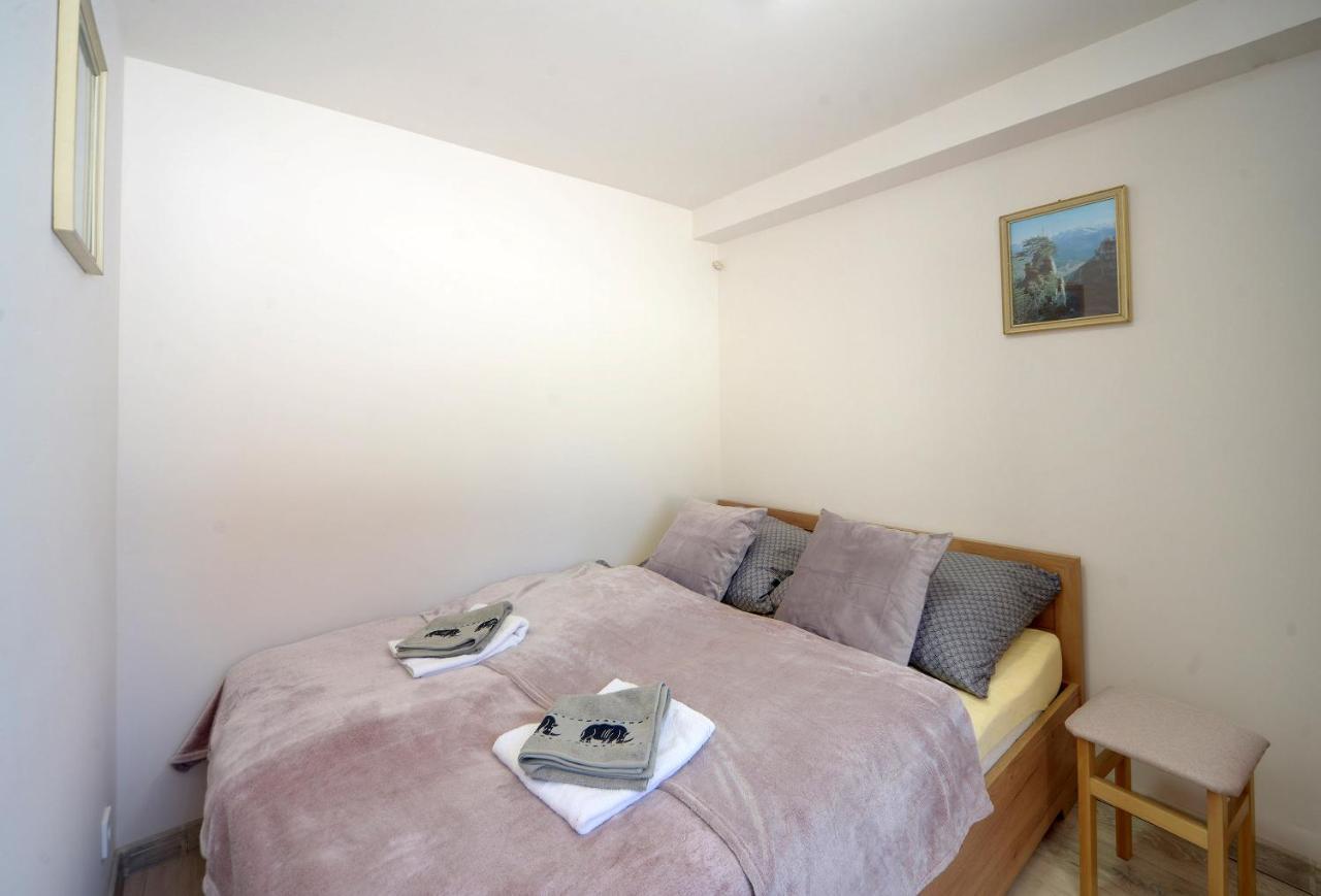 Apartament Sniezna Polana - 2-Pietrowy Apartament Idealny Dla Duzej Rodziny! ชกลาร์สกา ปอเรมบา ภายนอก รูปภาพ